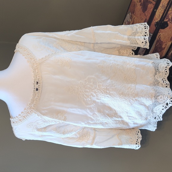 Democracy top NWOT - Picture 5 of 7